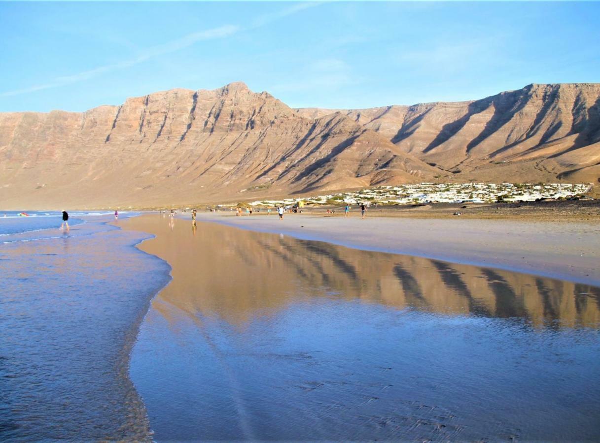 Canaryislandshost L Surf Lanzarote Famara Extérieur photo